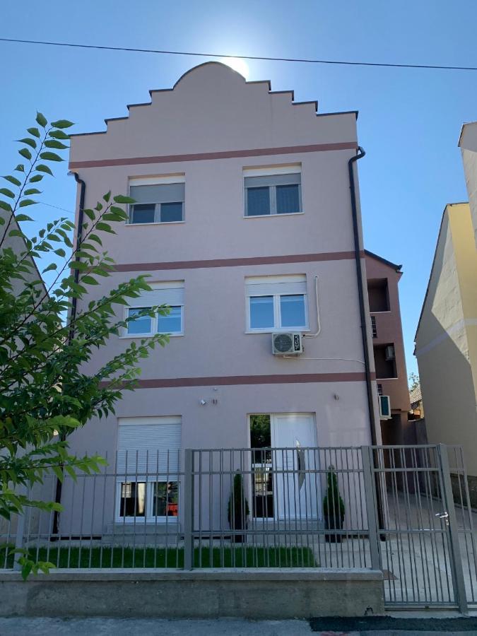 Apartman Hana Sombor Exterior photo